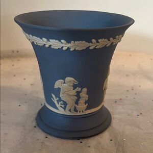 Wedgwood blue Jasperware cameo vase by Wedgwood. Vintage.